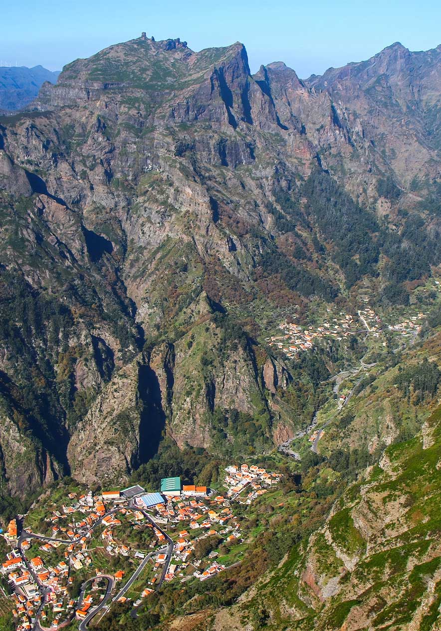 Hospédate en Pestana Carlton Madeira y descubre la belleza de Curral das Freiras en Madeira