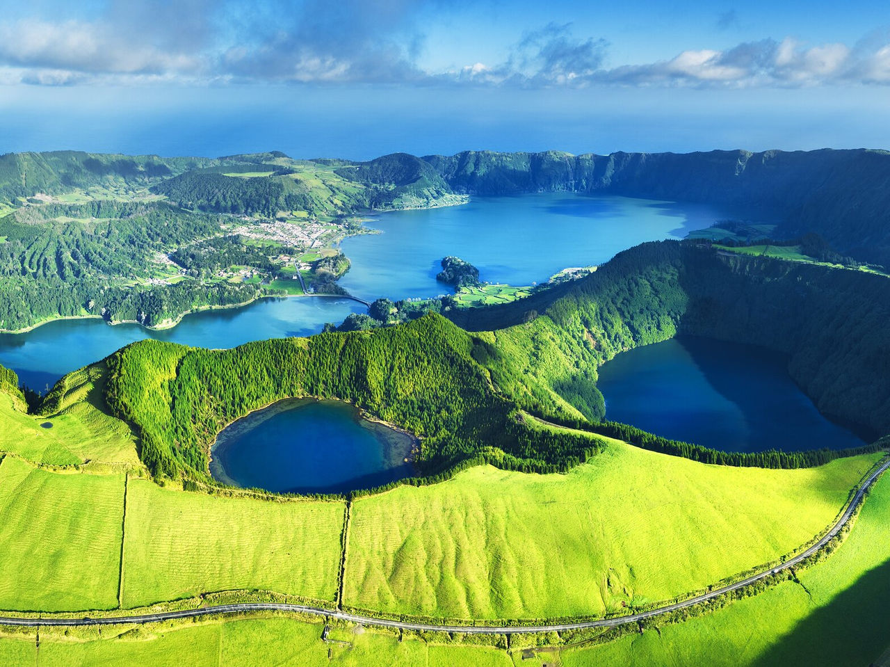 Fique num hotel Pestana nos Açores e conecte-se com a natureza, caminhando por trilhos com paisagens deslumbrantes 