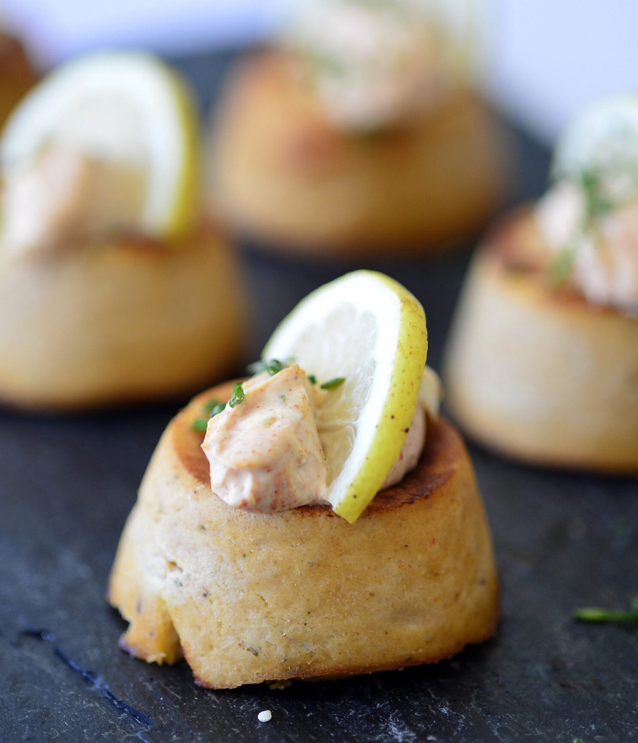 O restaurante Fairway, do Hotel 4 Estrelas para Famílias no Algarve, serve refeições como salgados com molho e limão