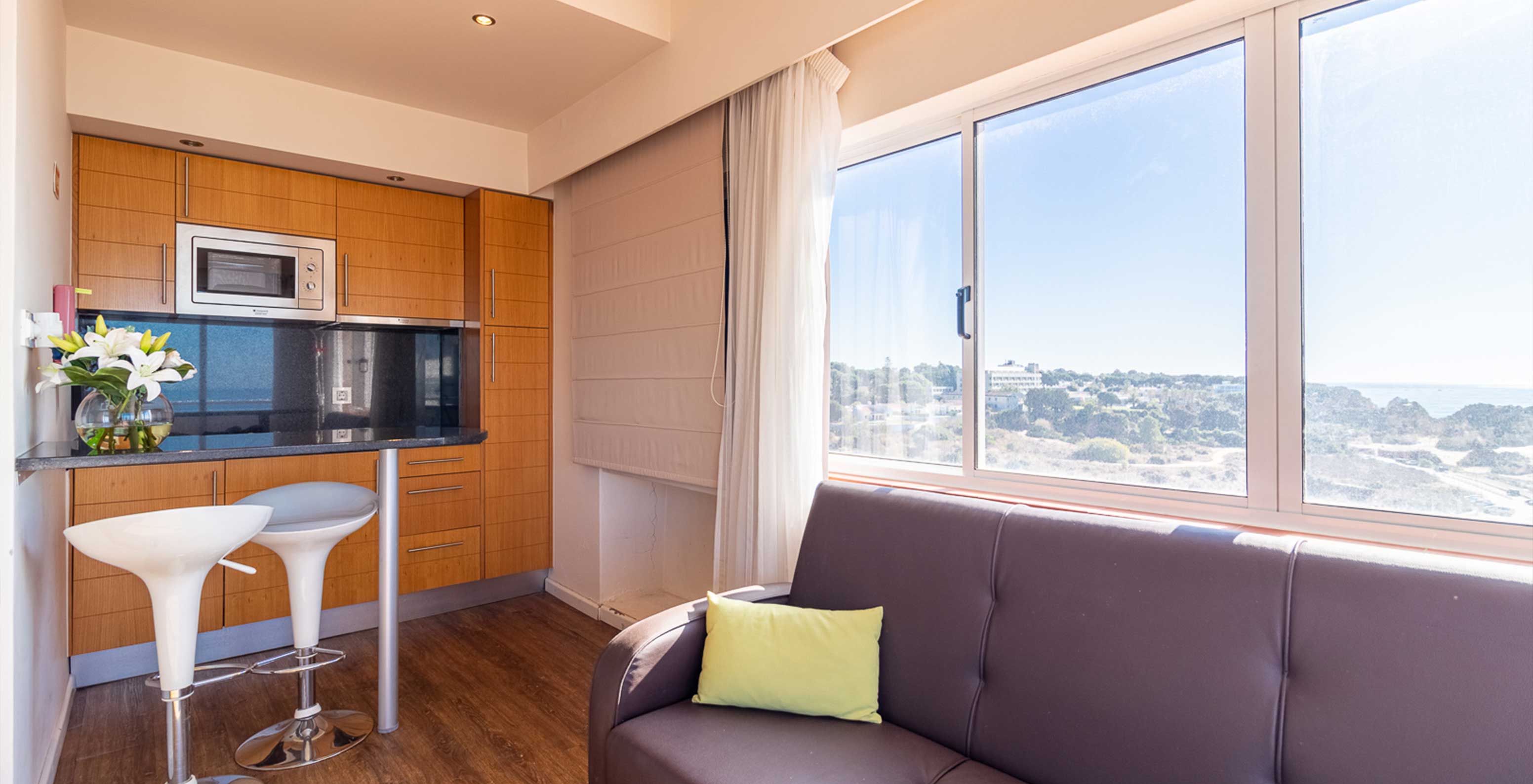 The Superior Sea View Studio at Pestana Alvor Atlântico is equipped with a kitchenette with a sea view