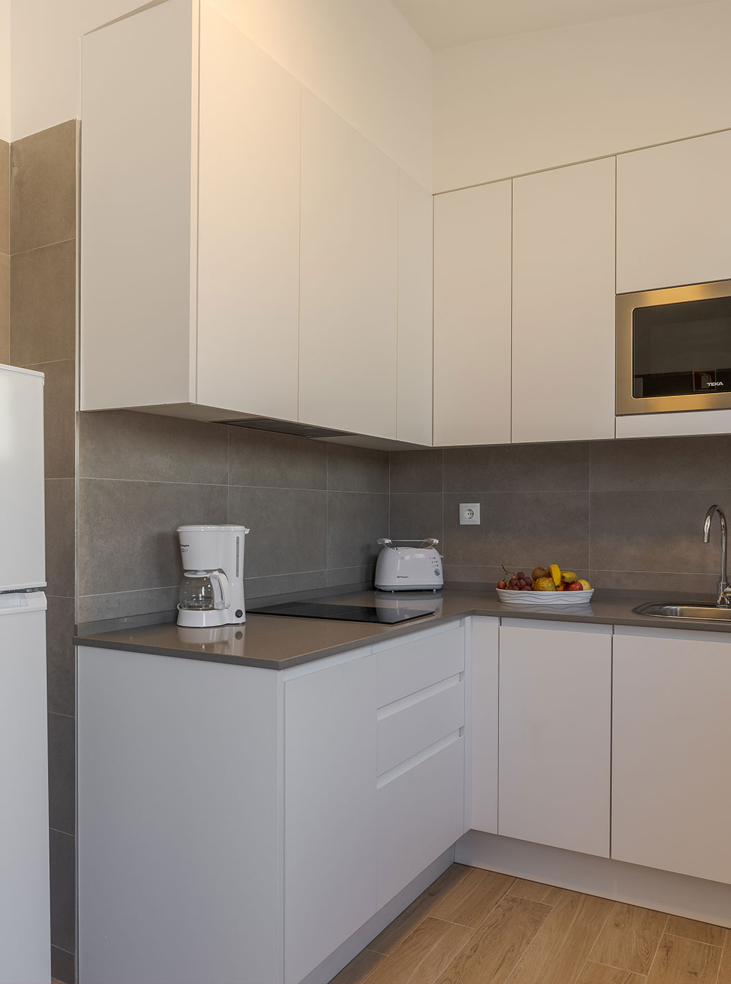 La Villa 3 Habitaciones Premium Vista Mar del Pestana Alvor Beach Villas tiene cocina con frigorífico, estufa y microondas