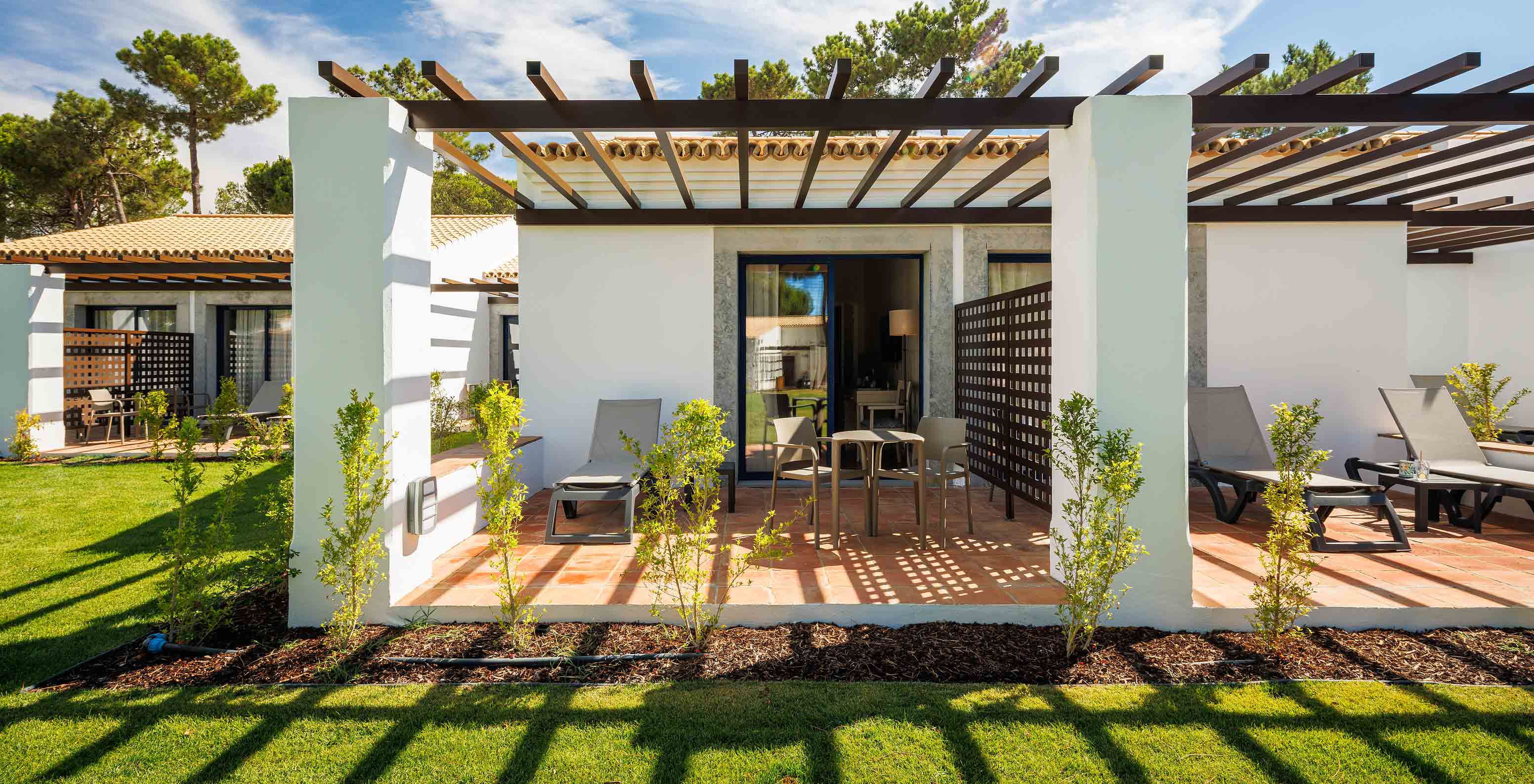 El Superior Vista Jardín en Pestana Vila Sol - Vilamoura tiene balcón espacioso con vista al jardín