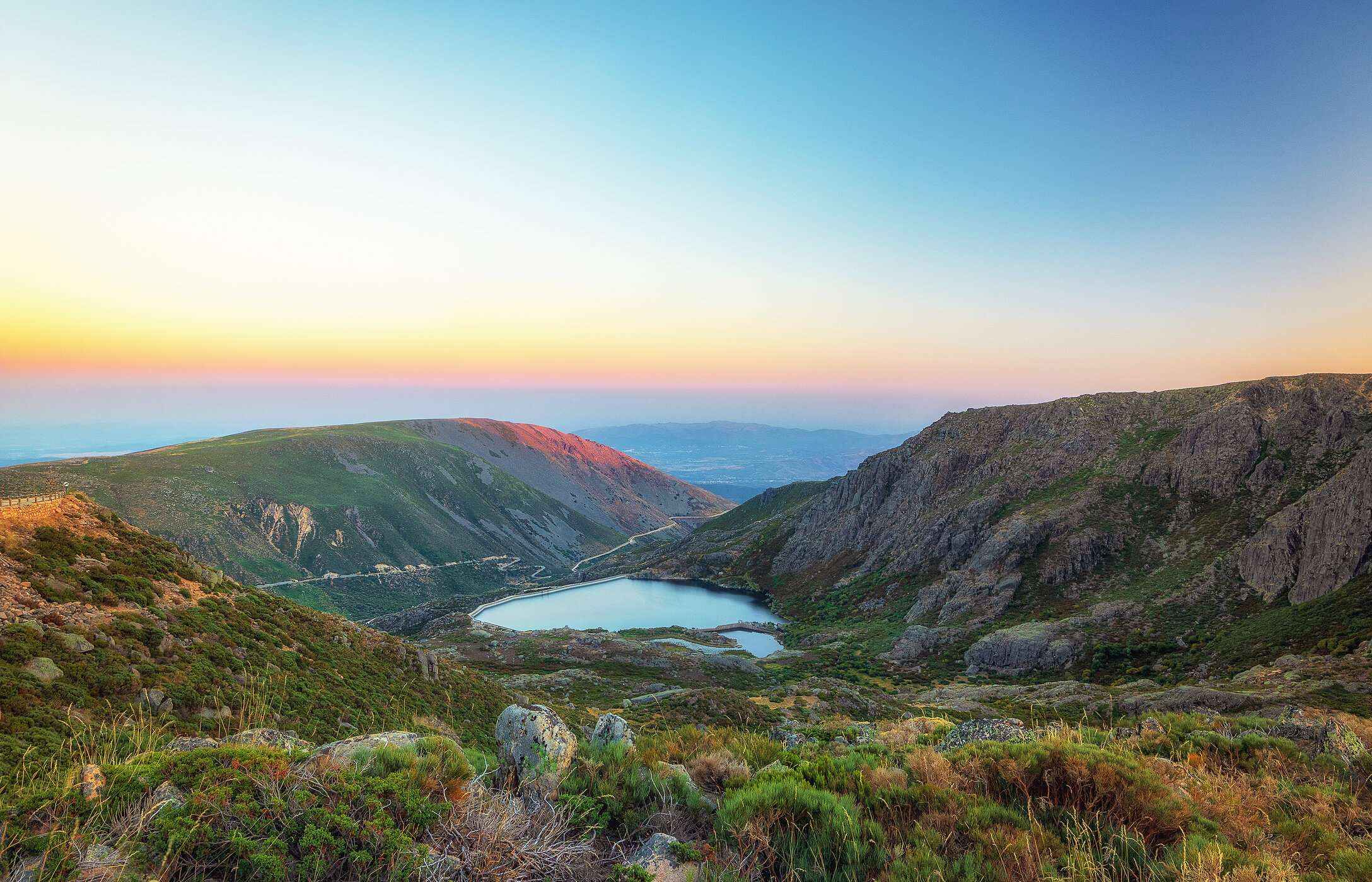 La Sierra de la Estrella revela su belleza natural, incluso sin nieve, con paisajes deslumbrantes y senderos encantadores