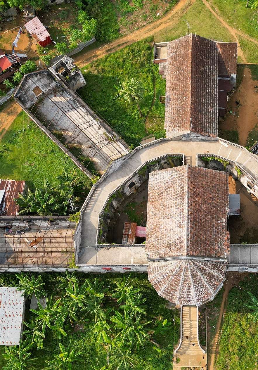 The São Tomé plantations are testimonies of the island's agricultural history where cocoa and coffee shaped local culture